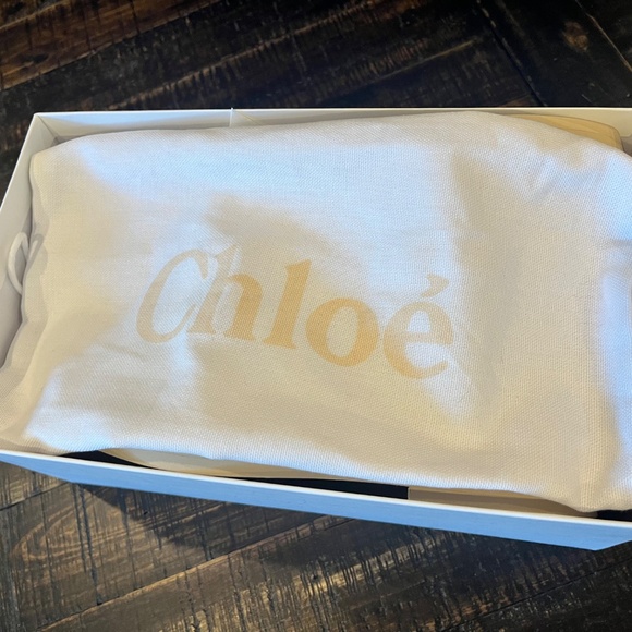 Chloe Slides - Picture 9 of 10